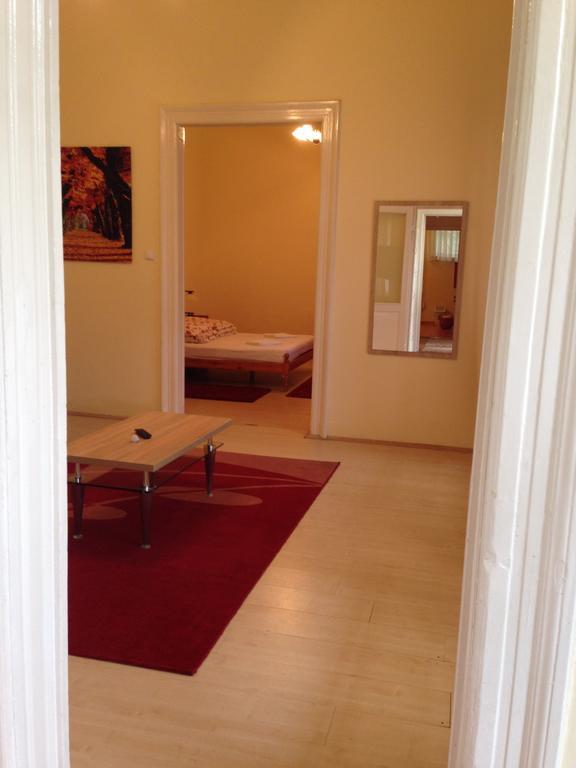 Peterfia Apartman Debrecen Exterior photo